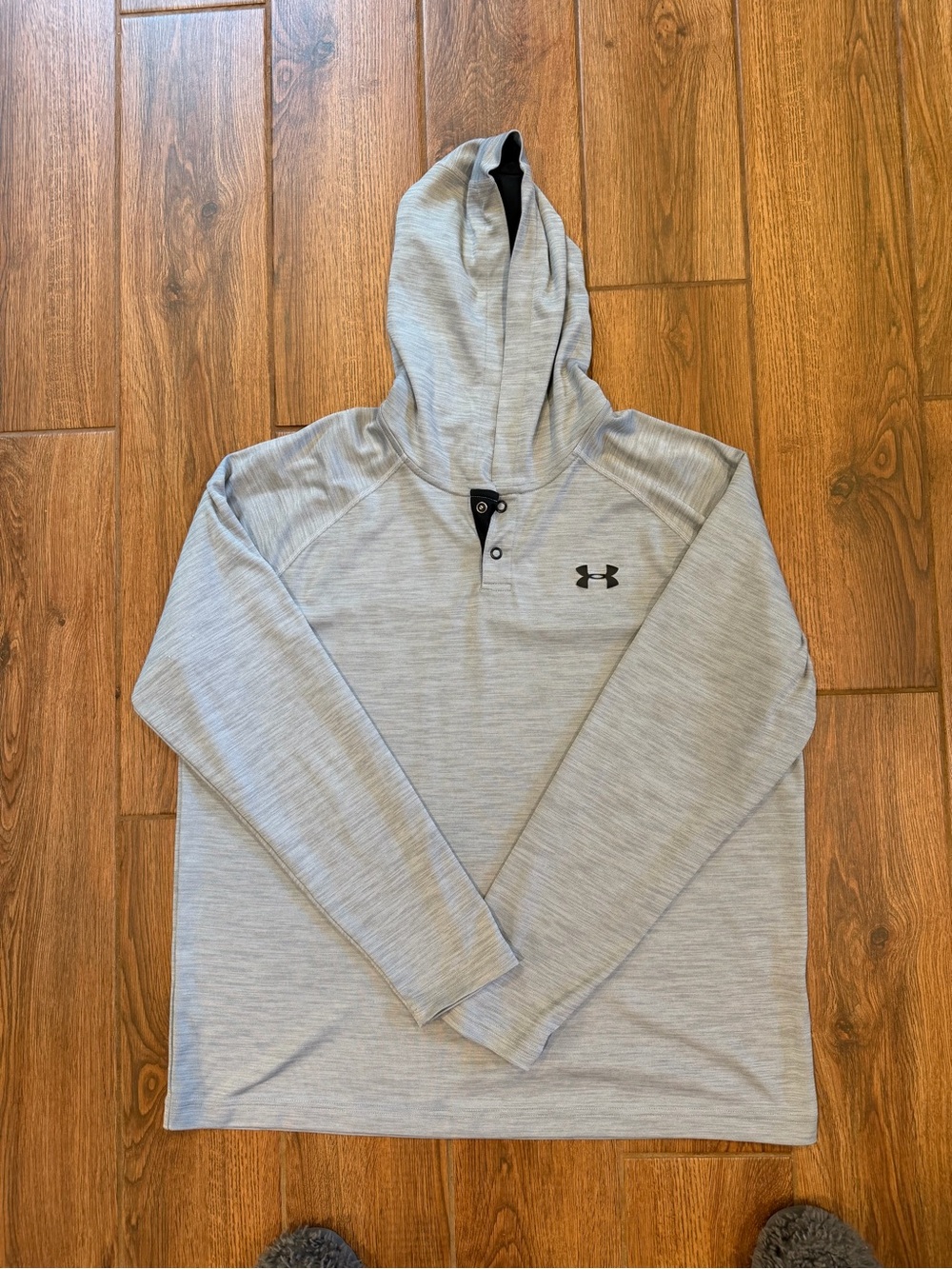 Under Armour Men’s Heather Gray Hoodie Pullover large